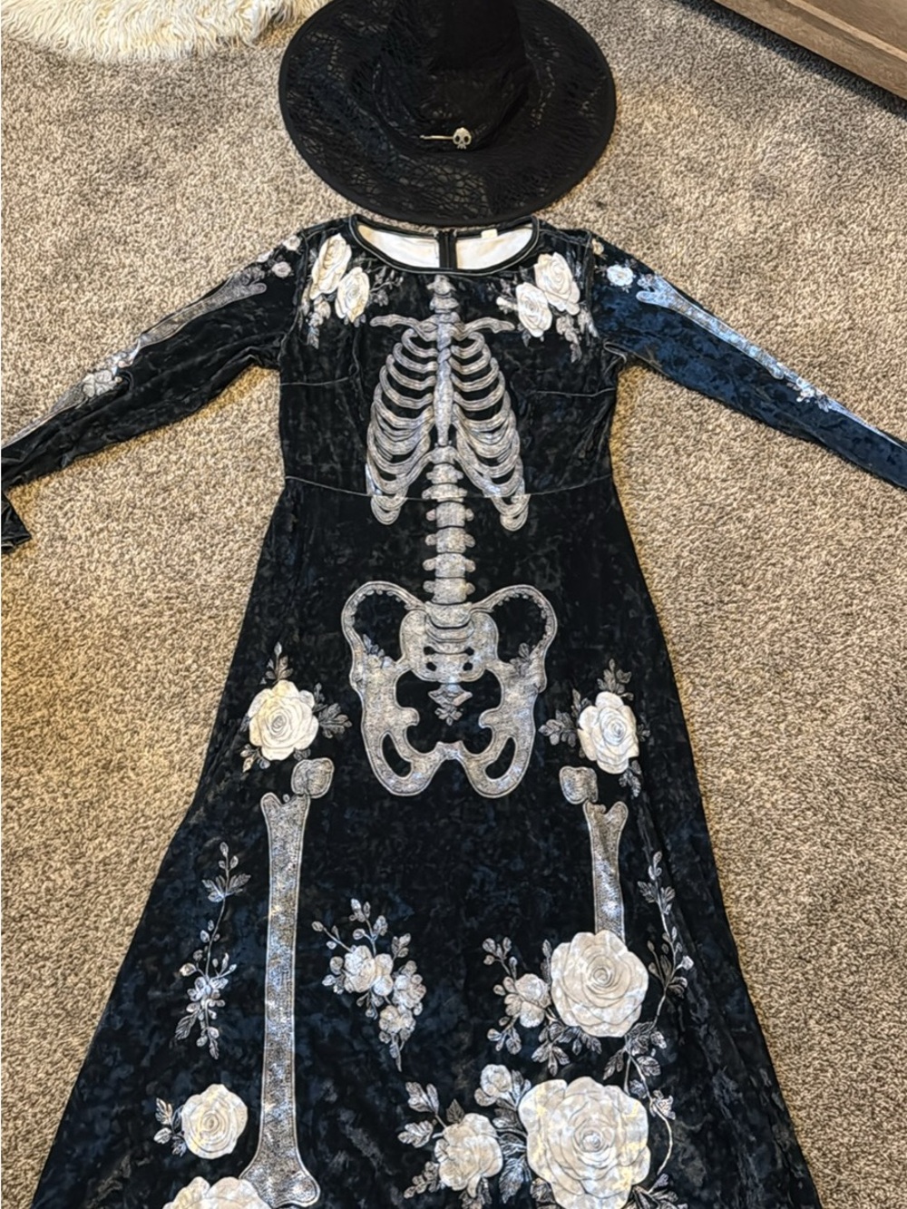 Witch Black Skeleton Floral Velvet Ladies L Costume Dress and Hat